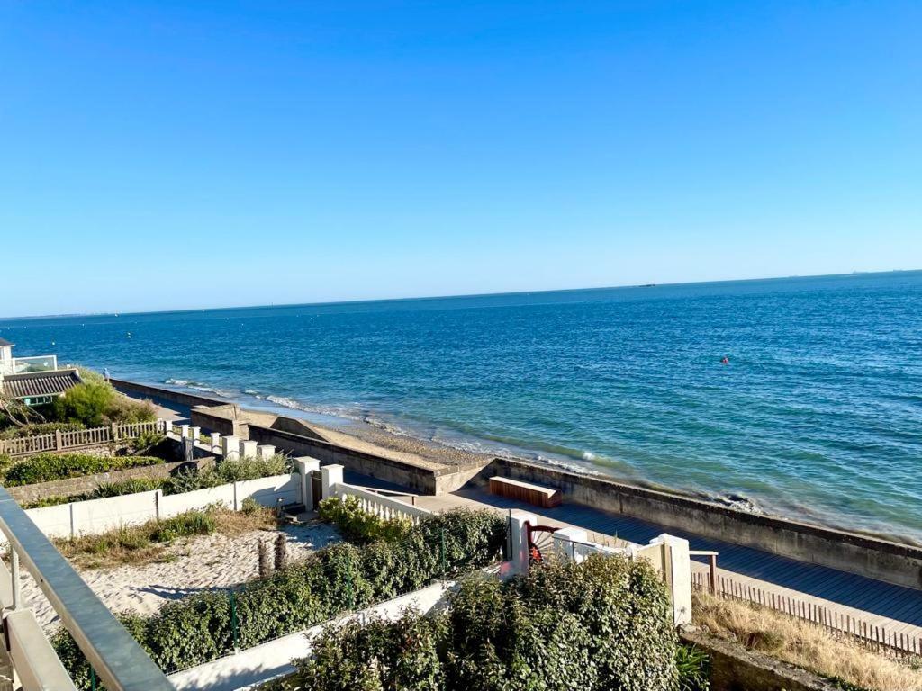 Large Studio Direct Access To The Beach ปอร์นิเชต์ ภายนอก รูปภาพ